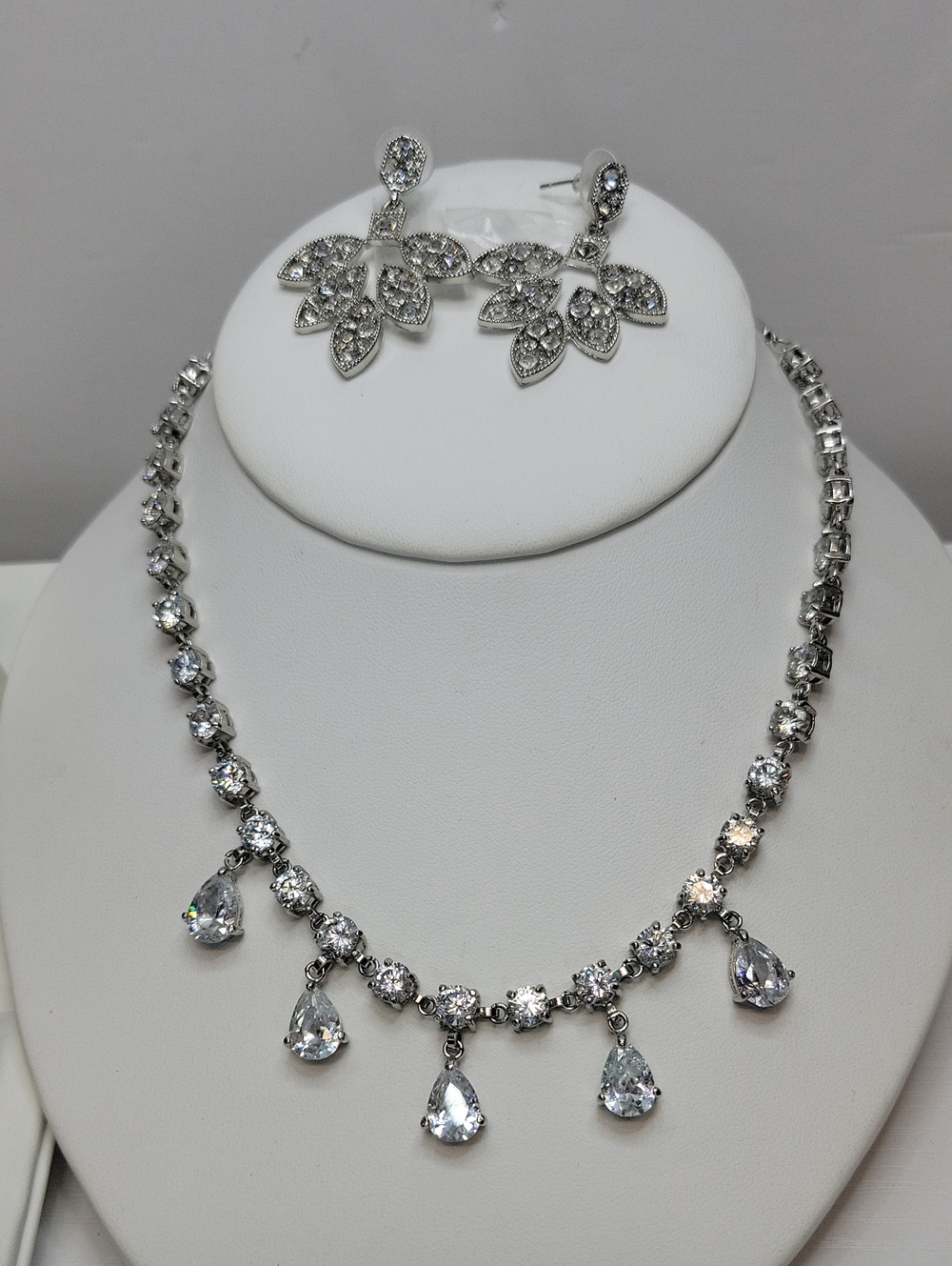 Silver Rhinestone Bundle - Picture 2 of 3